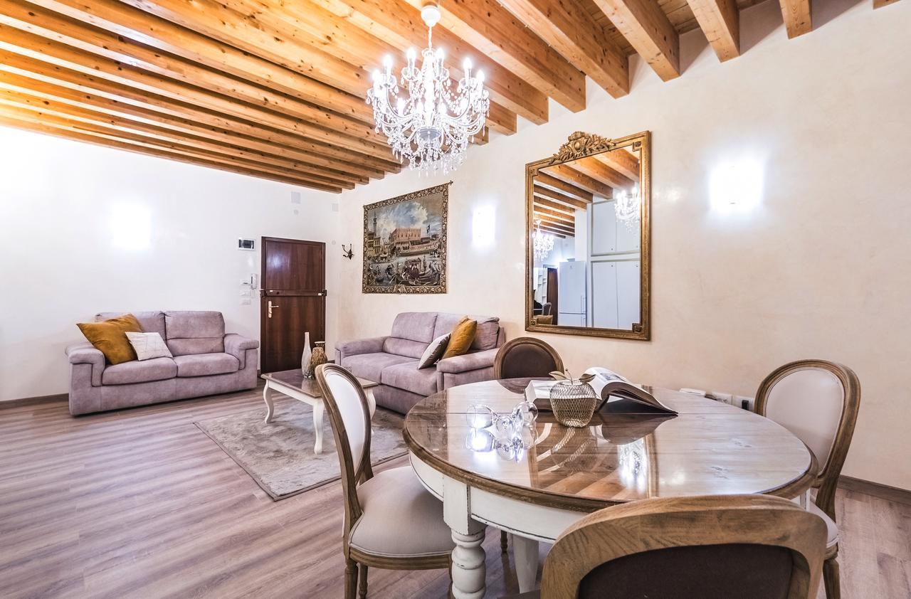 Appartamento Ca' Teatro Vecchio Venezia Esterno foto