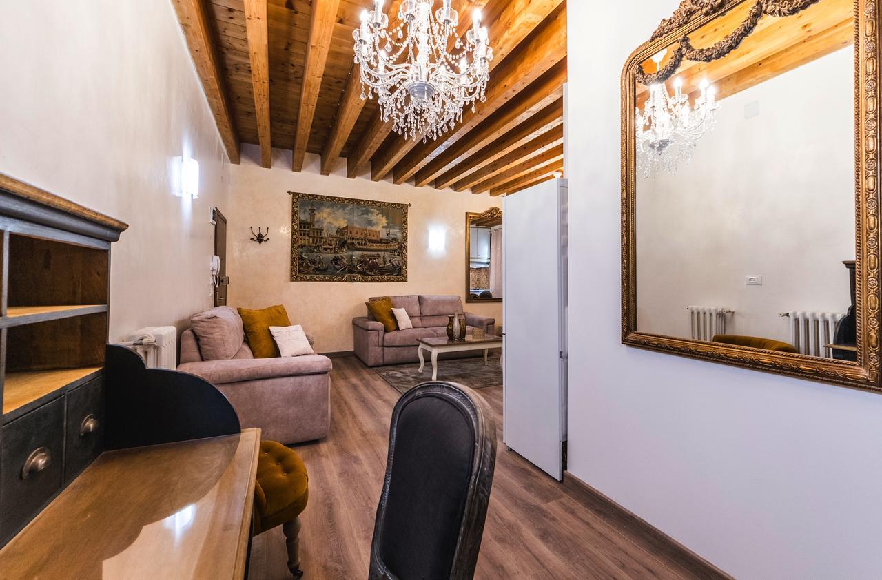 Appartamento Ca' Teatro Vecchio Venezia Esterno foto